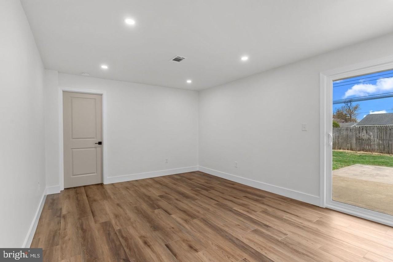 31 Pleasant Ln - Photo 7 of 17