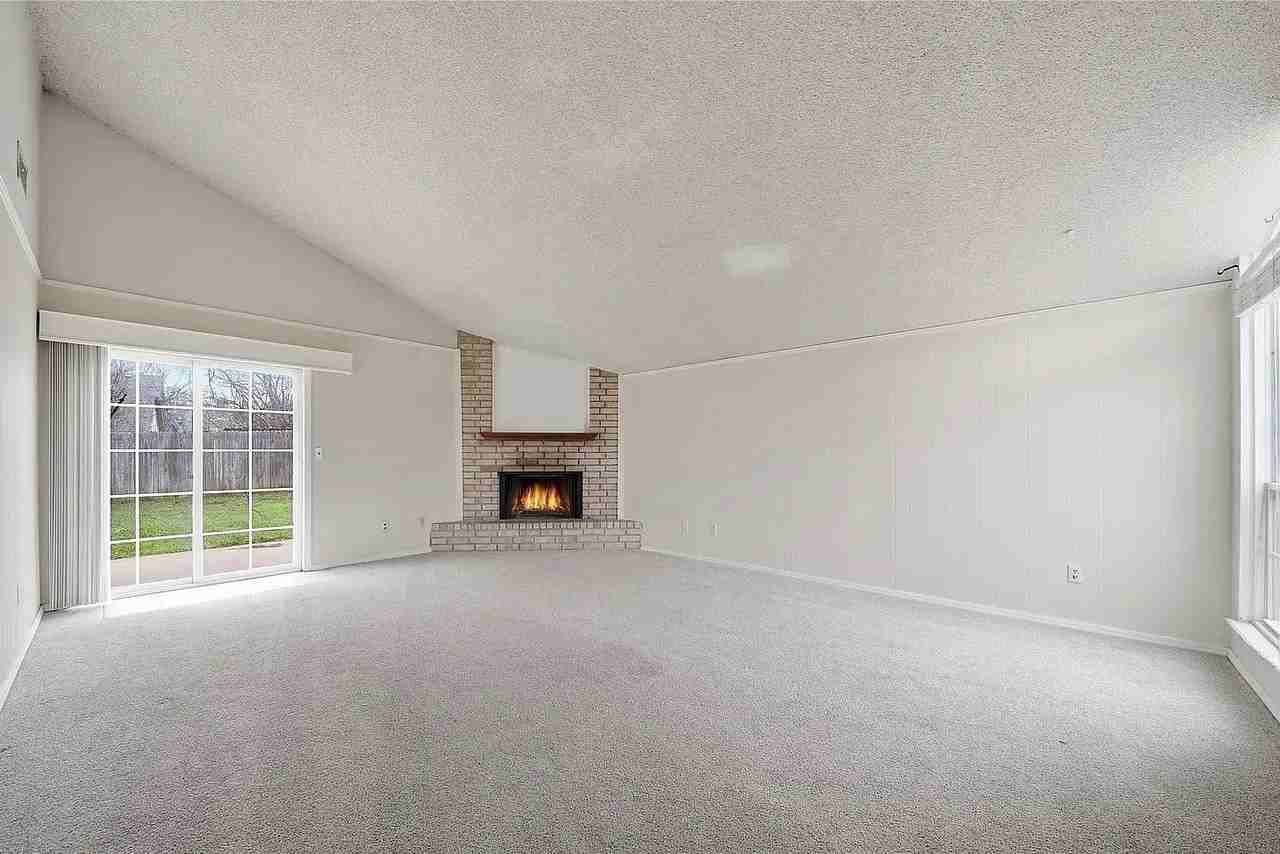 6738 S 78th East Ave - Photo 3 of 20