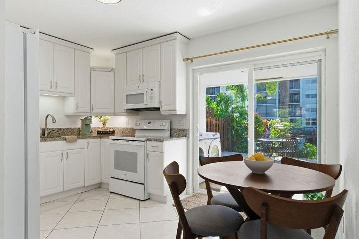 1850 Southeast 7th Street - Photo 4 of 8