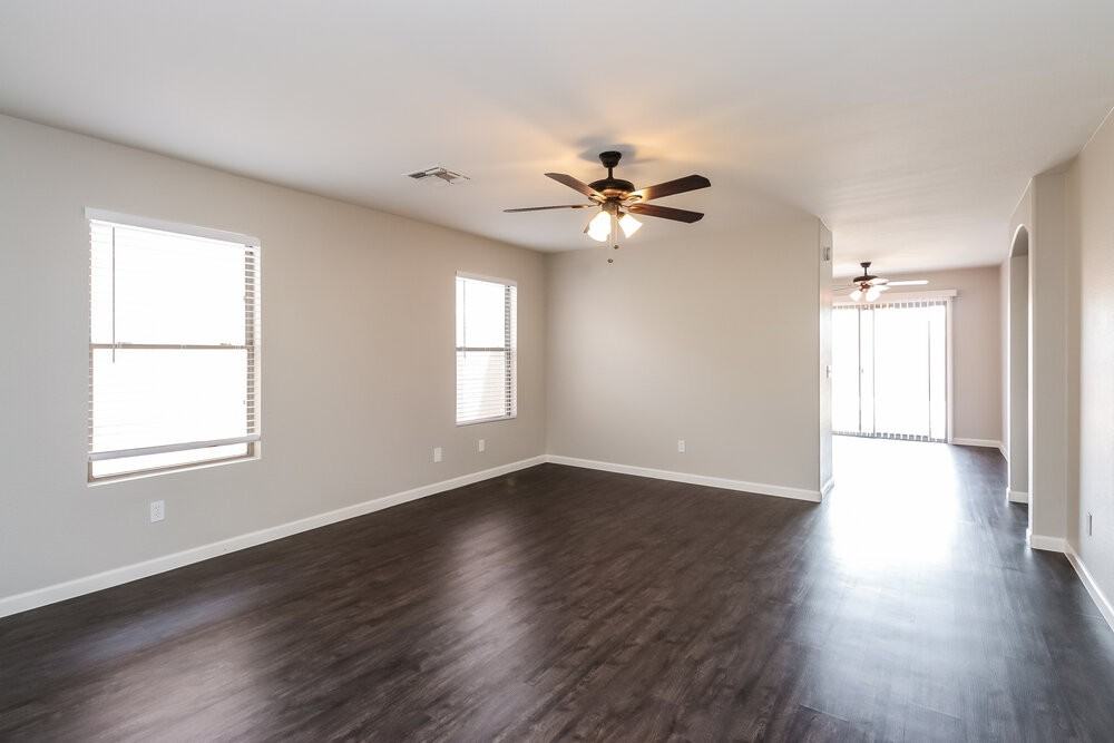 151 S Parkwood - Photo 2 of 15