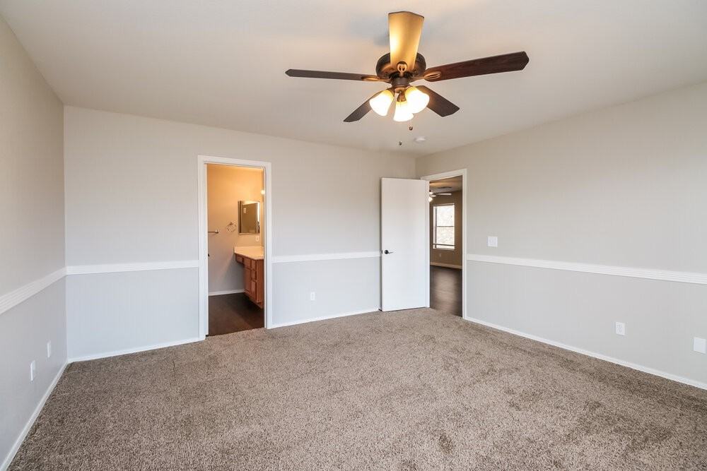 151 S Parkwood - Photo 7 of 15