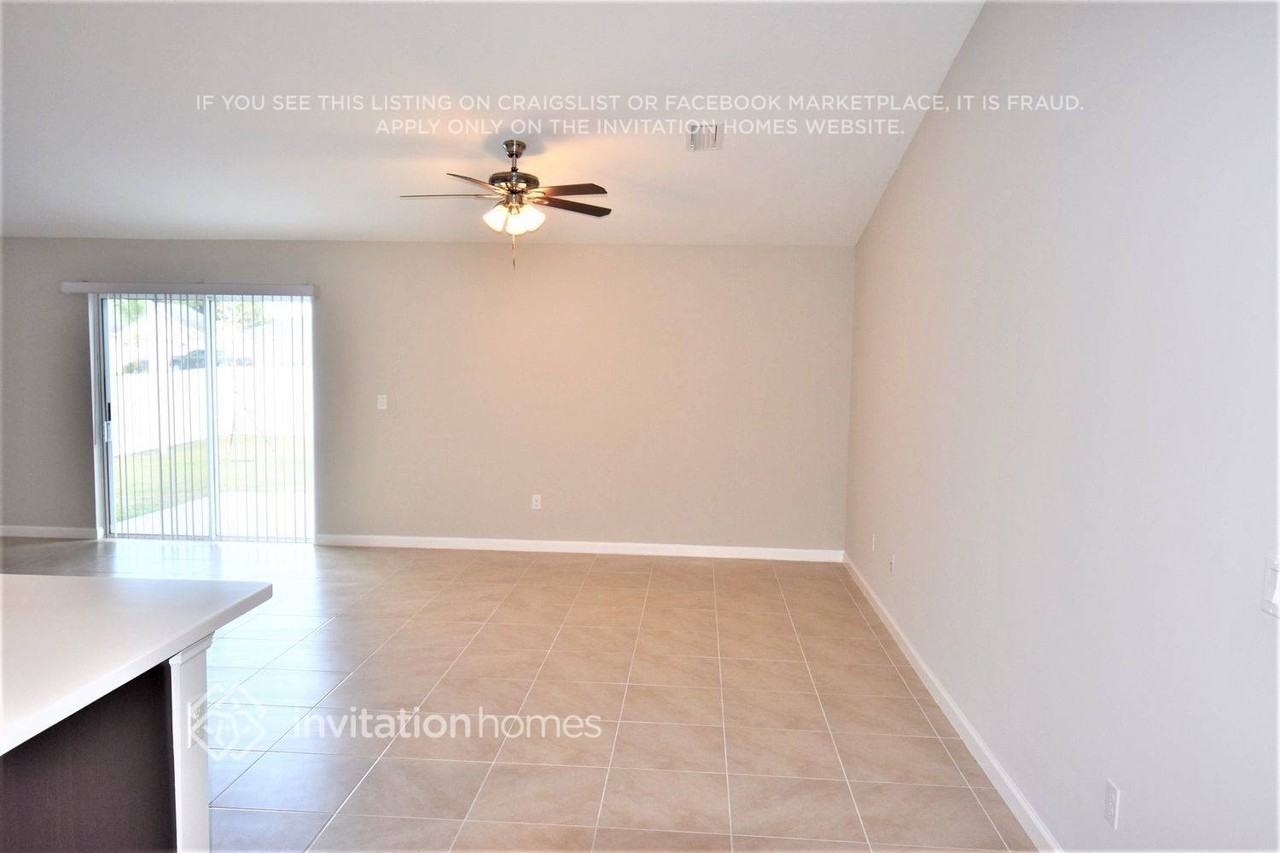 301 Sw Log Dr - Photo 3 of 17