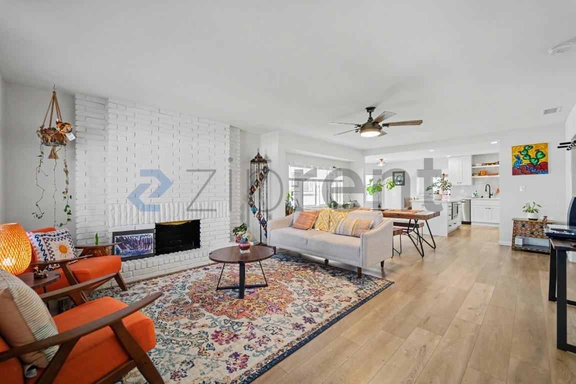 1808 W 46th St - Photo 5 of 24
