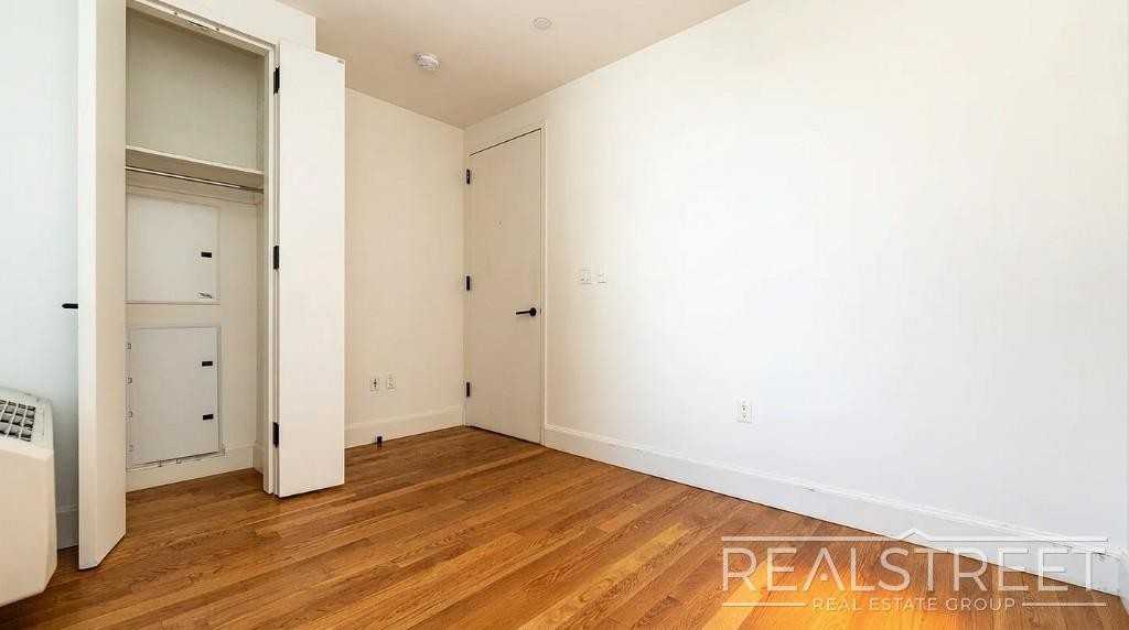 1 Duffield St #404 - Photo 5 of 14