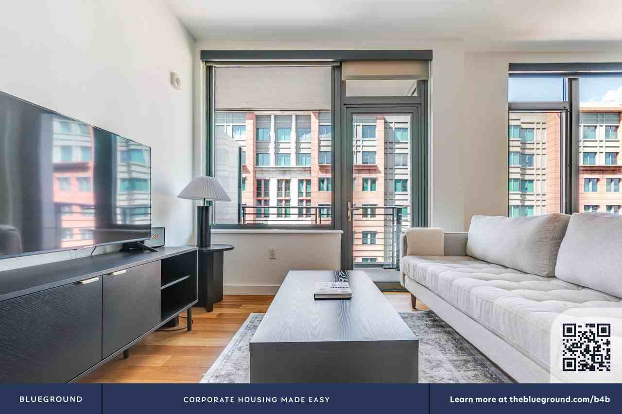 1212 4th Street Southeast - Photo 6 of 37