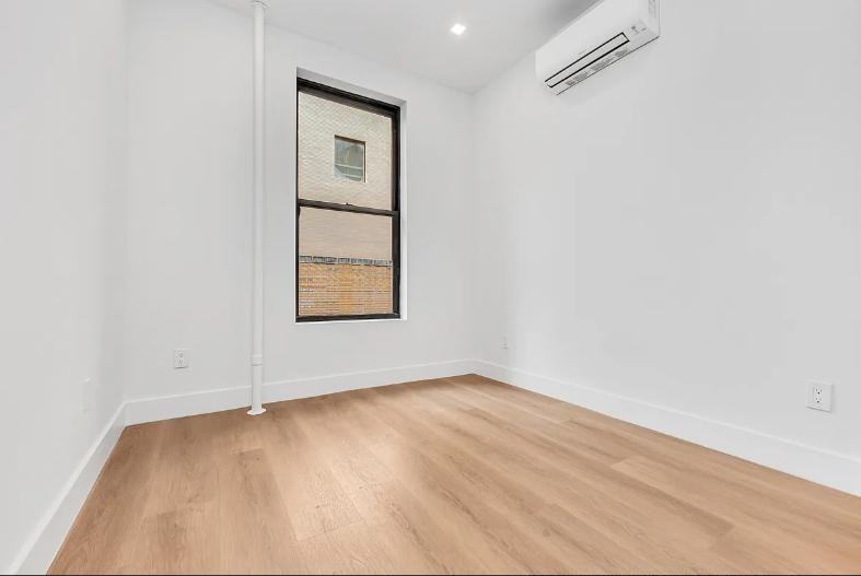 425 W 57th St #2A - Photo 5 of 7