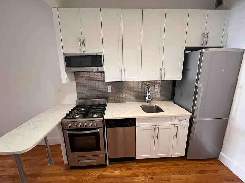639 10th Ave #2C - Photo 2 of 2
