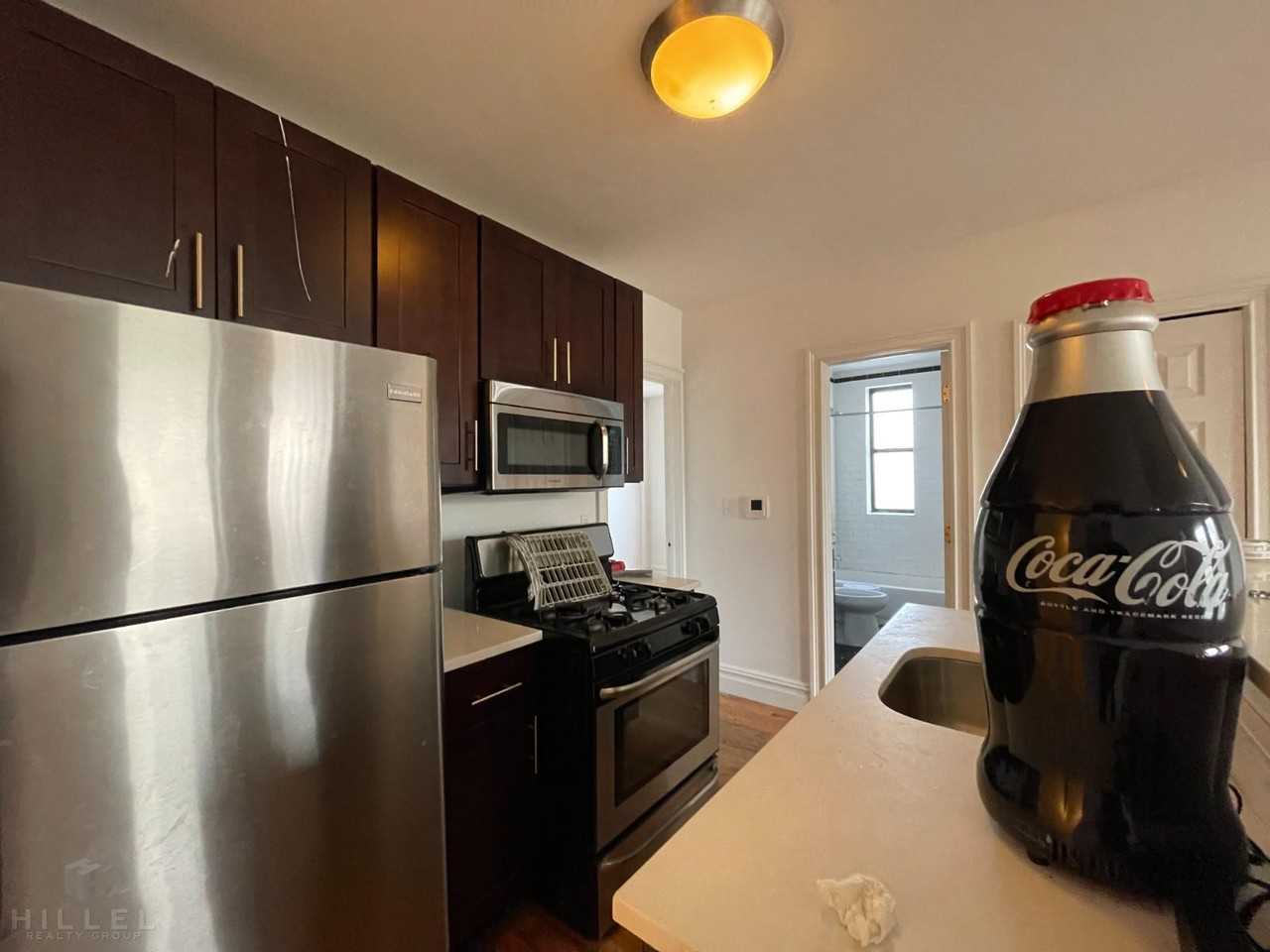 2315 30th Ave #D8 - Photo 2 of 9