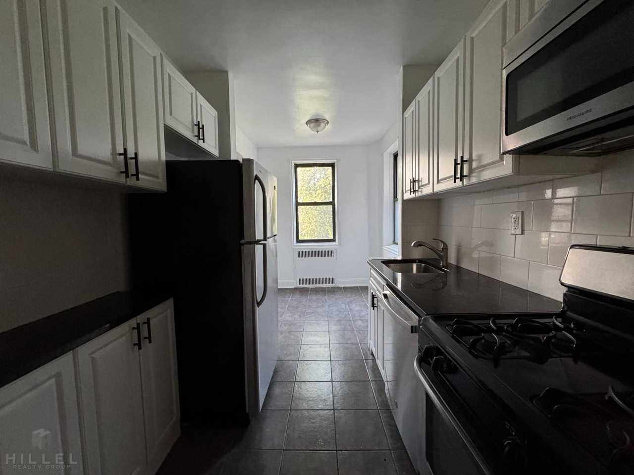 Skillman Ave #K02 - Photo 2 of 6