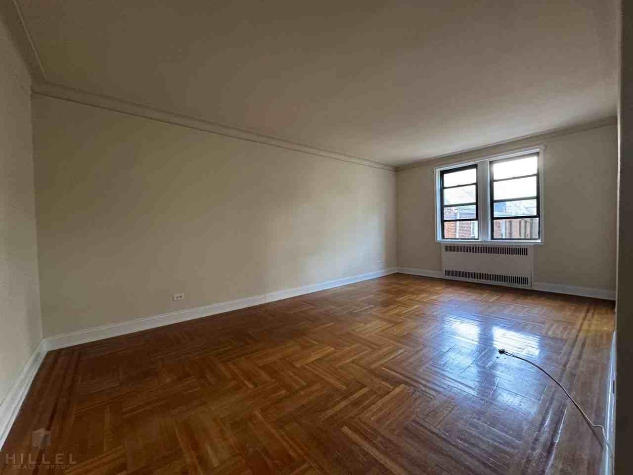 Skillman Ave #K02 - Photo 4 of 6