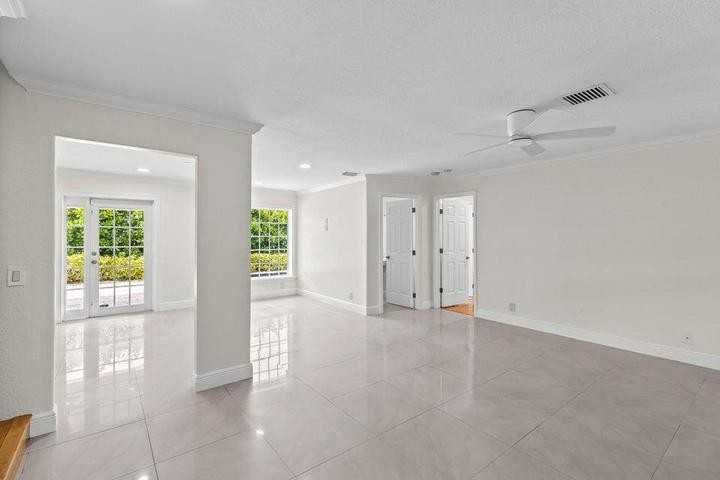 4610 Pine Tree Drive - Photo 4 of 8