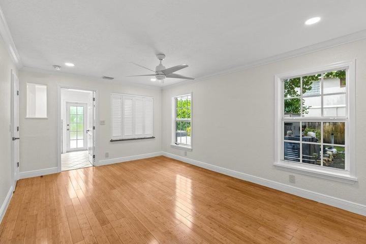 4610 Pine Tree Drive - Photo 6 of 8