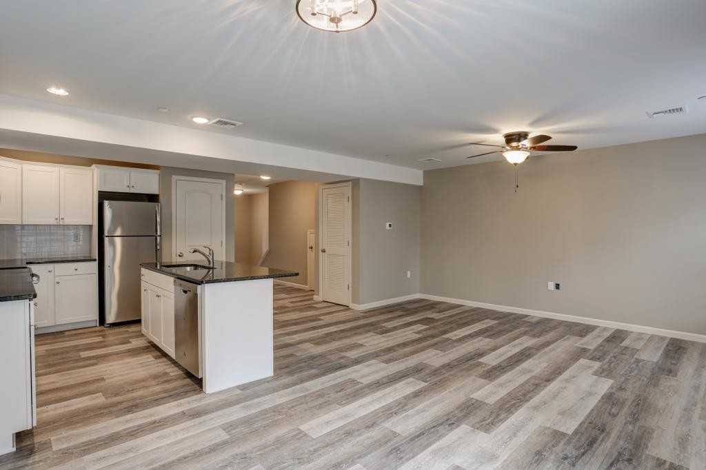 42 Brook Side Dr - Photo 6 of 20