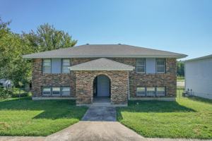 featured image of 495 493/495 Perrey Dr #495