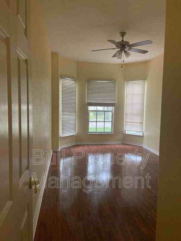 7830 Saint Andrews Cir #1 - Photo 3 of 26