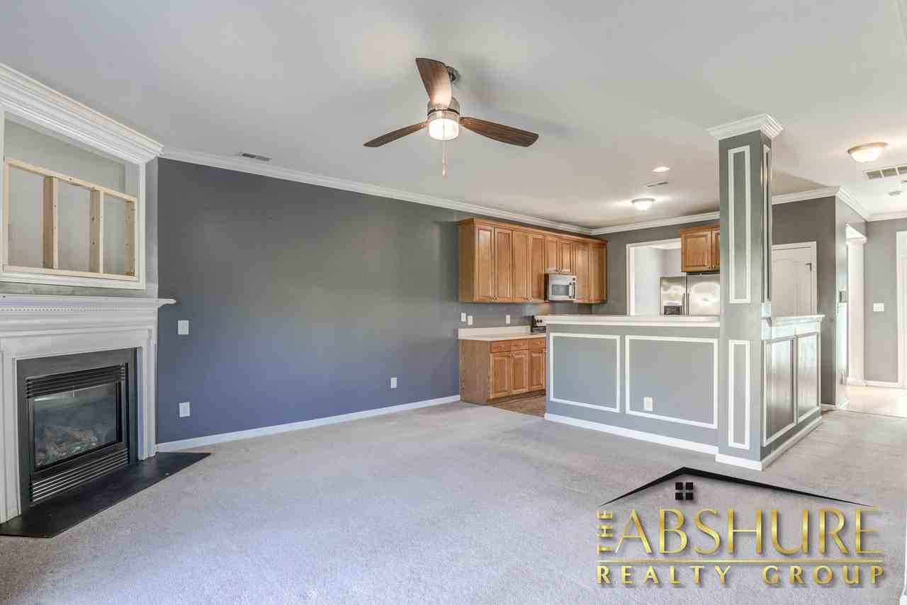 2136 Sunny Cove Dr #1 - Photo 5 of 22