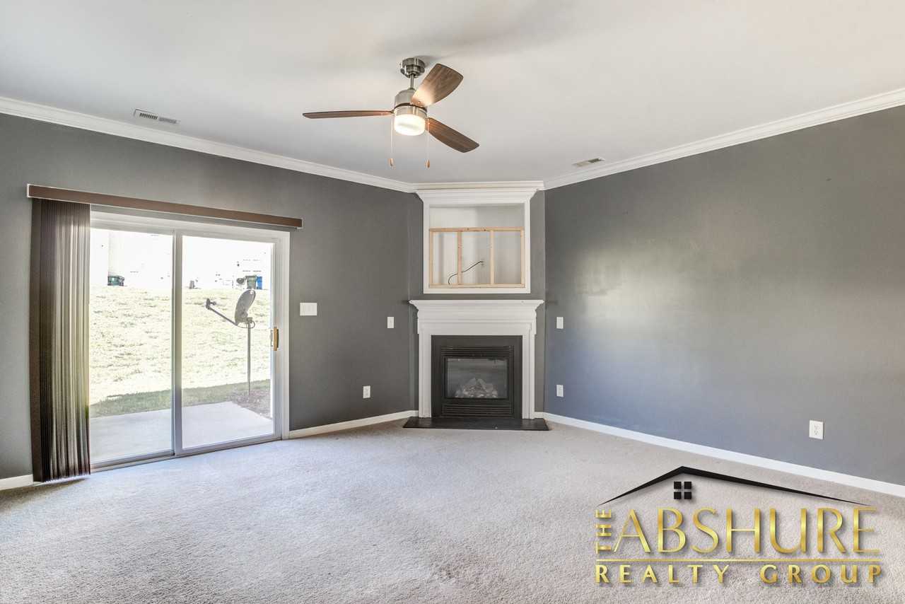 2136 Sunny Cove Dr #1 - Photo 3 of 22