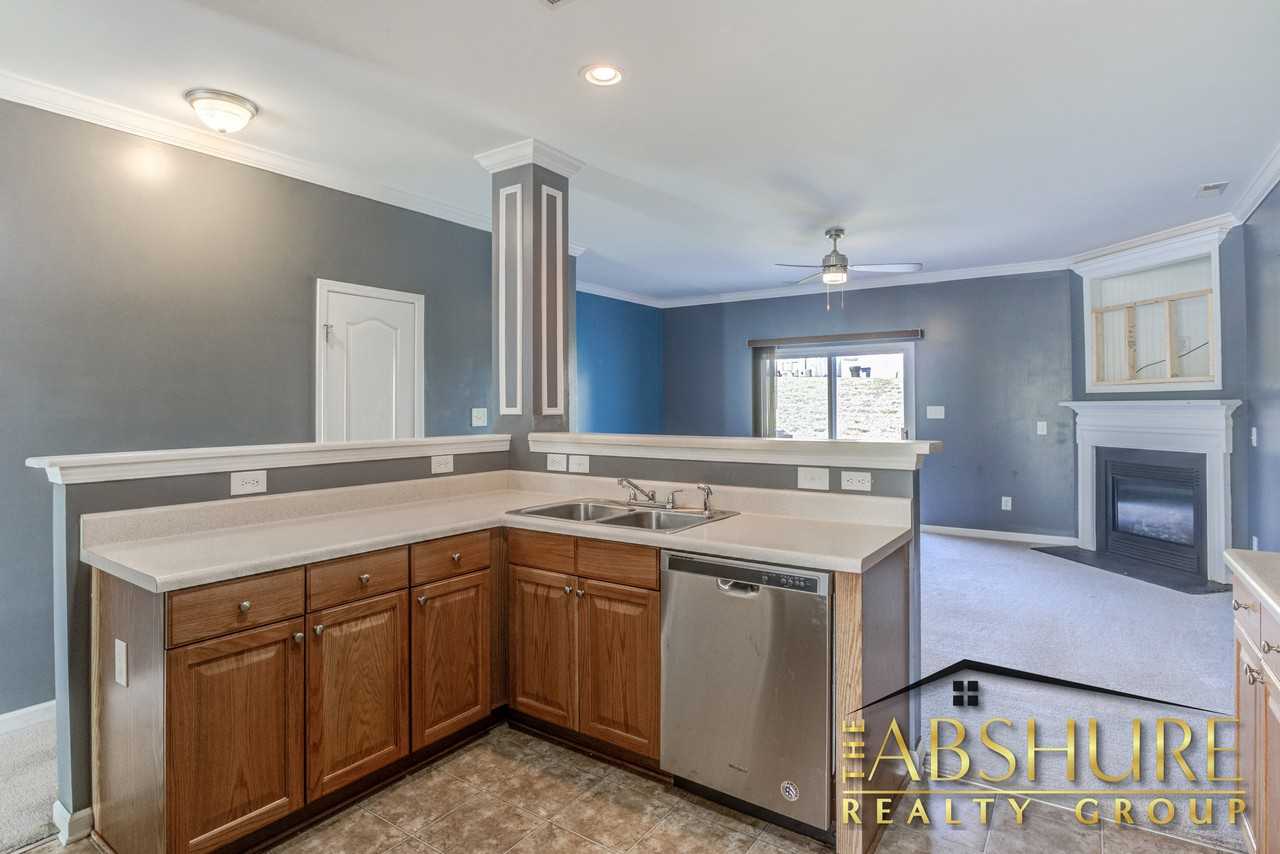 2136 Sunny Cove Dr #1 - Photo 4 of 22