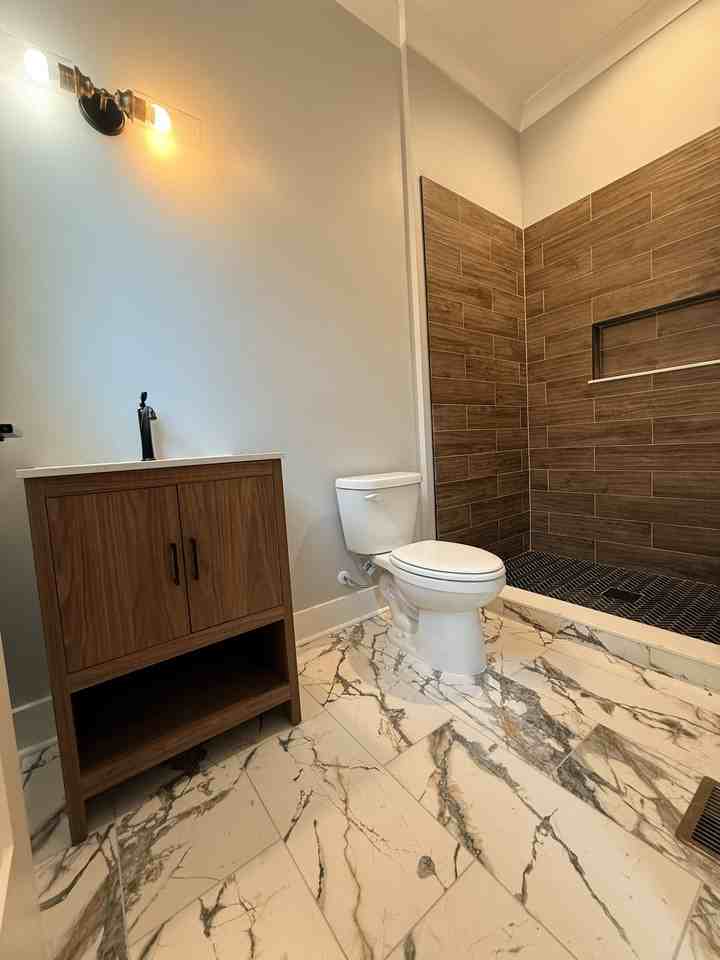 2305 Whitaker St #A - Photo 2 of 22