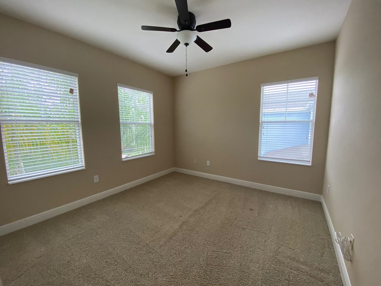 7212 S Saint Patrick St #8788032 - Photo 7 of 9