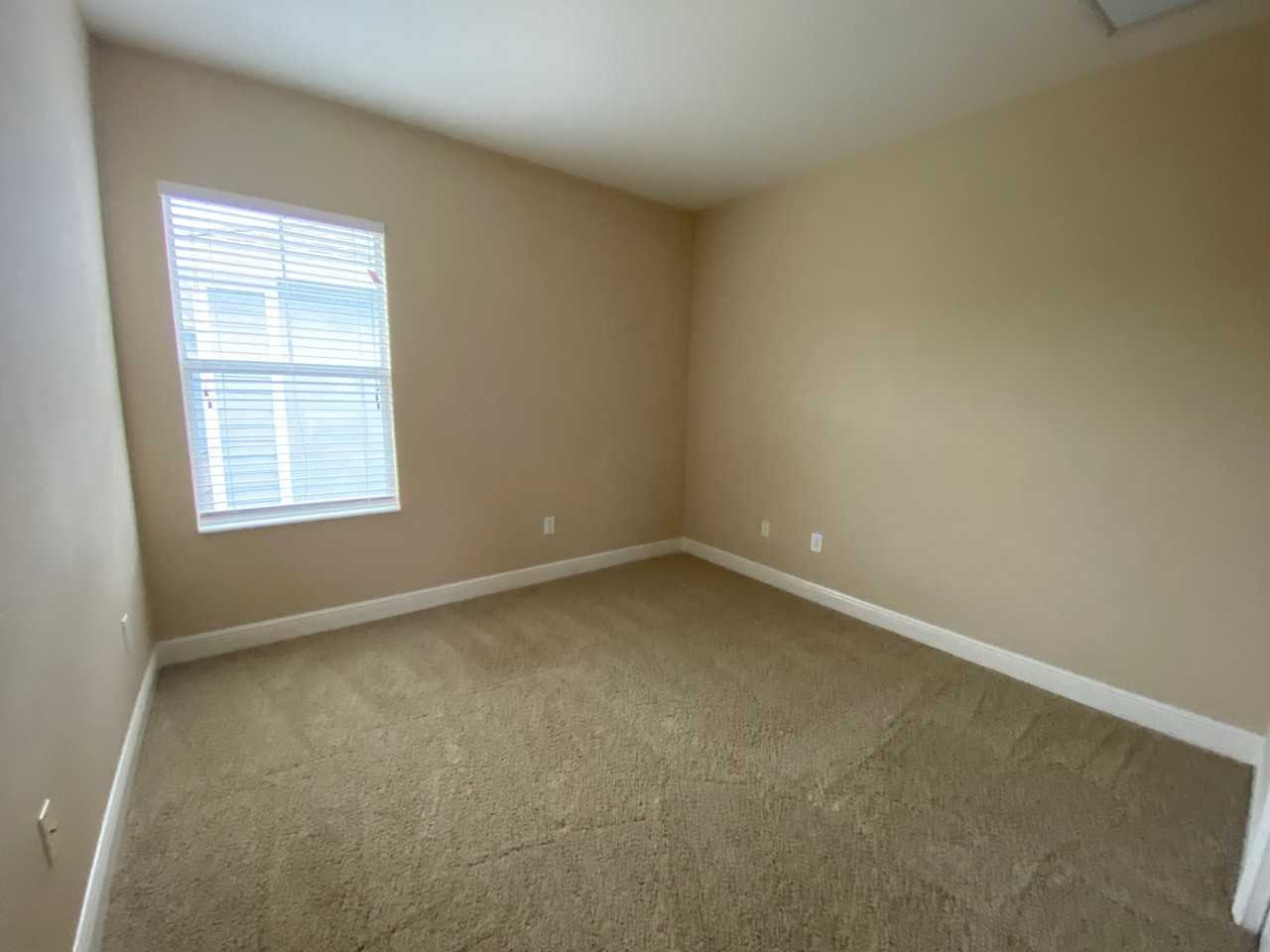 7212 S Saint Patrick St #8788032 - Photo 3 of 9