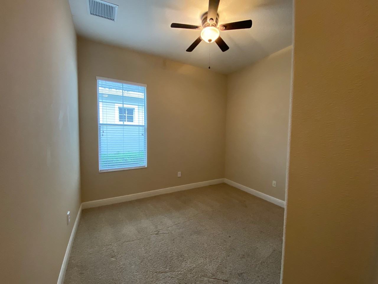 7212 S Saint Patrick St #8788032 - Photo 6 of 9