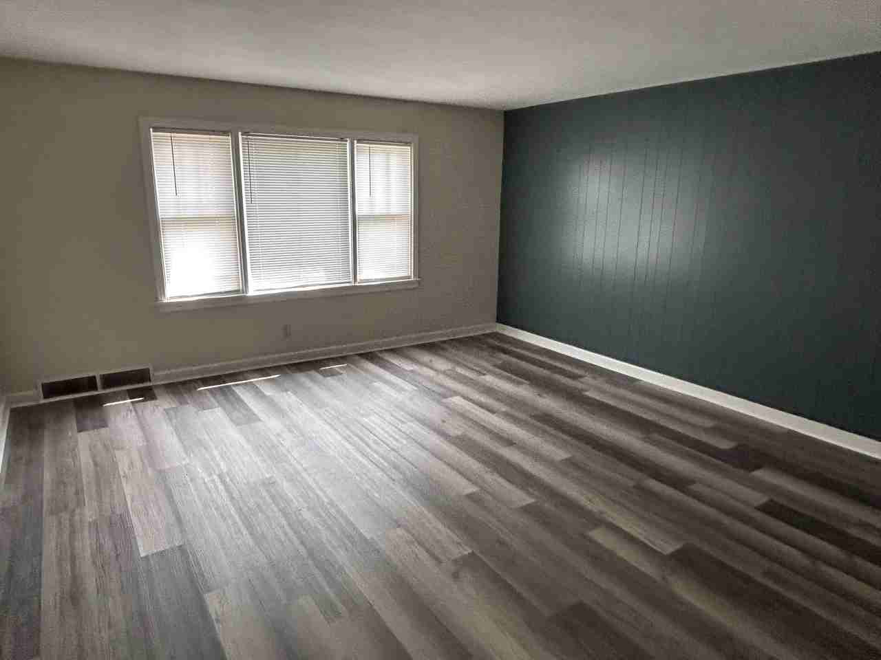 919 Nightingale St #1 - Photo 7 of 13