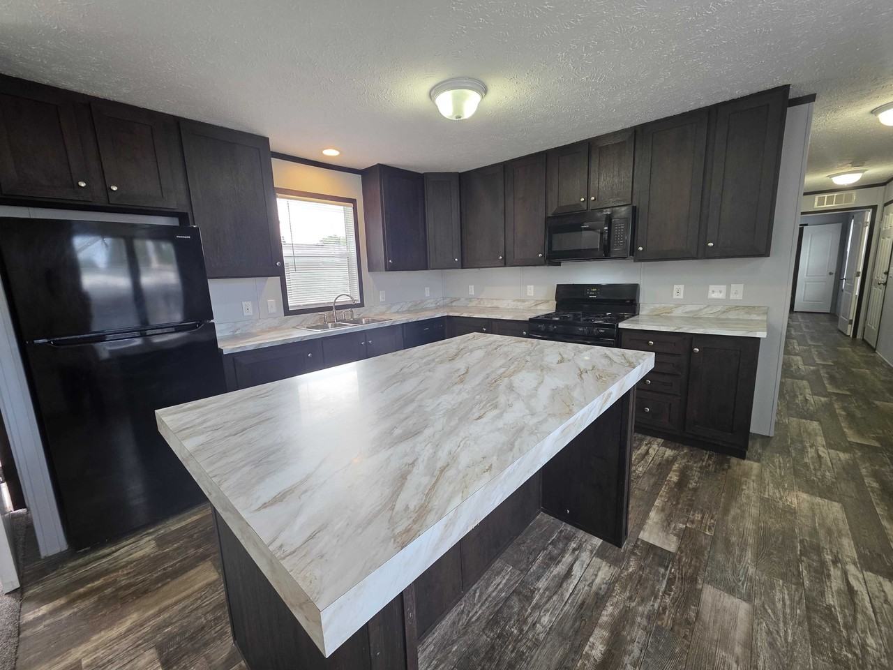 3663 Pinoak St #883 - Photo 4 of 15
