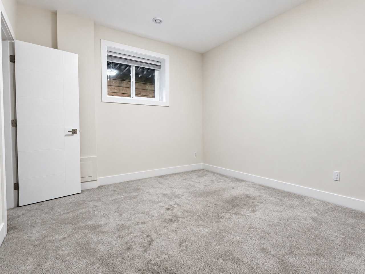 20549 70A Avenue - Photo 2 of 13