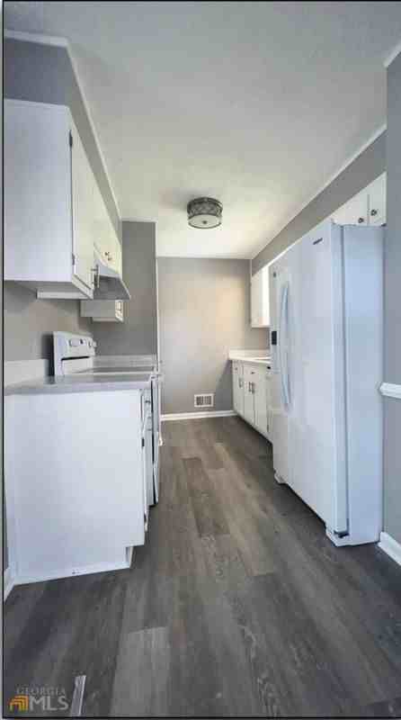 Barry Ave Se - Photo 4 of 23