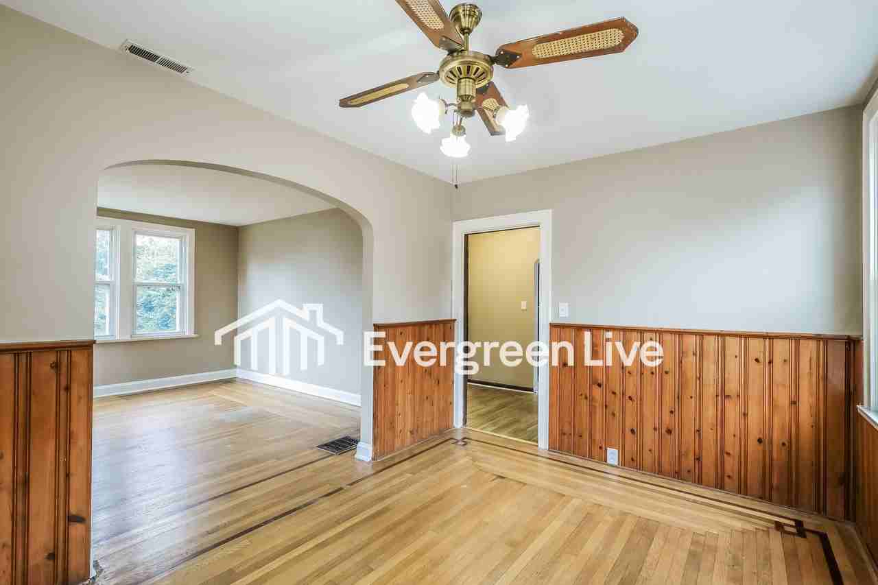 7348 Roettele Pl - Photo 4 of 15