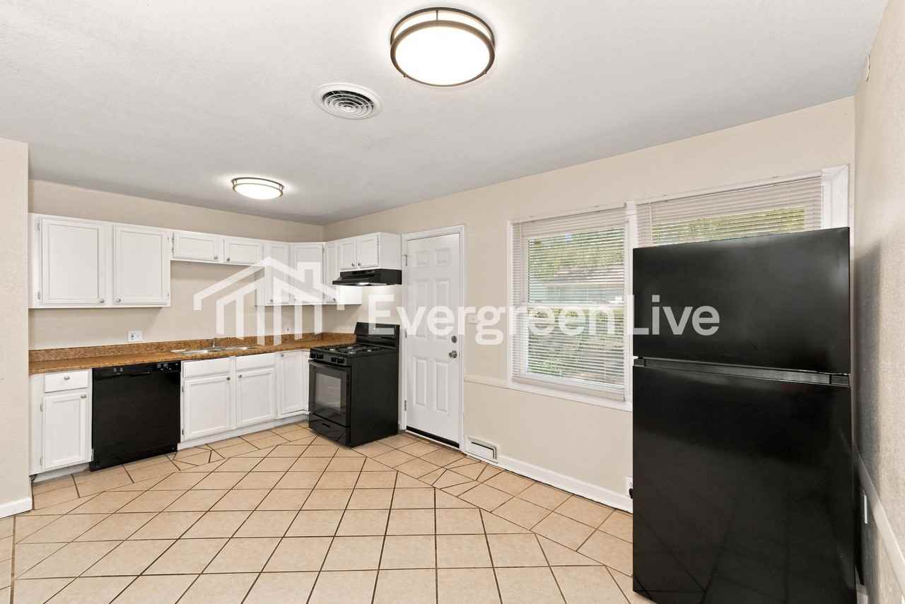 7214 E 112th St - Photo 5 of 15