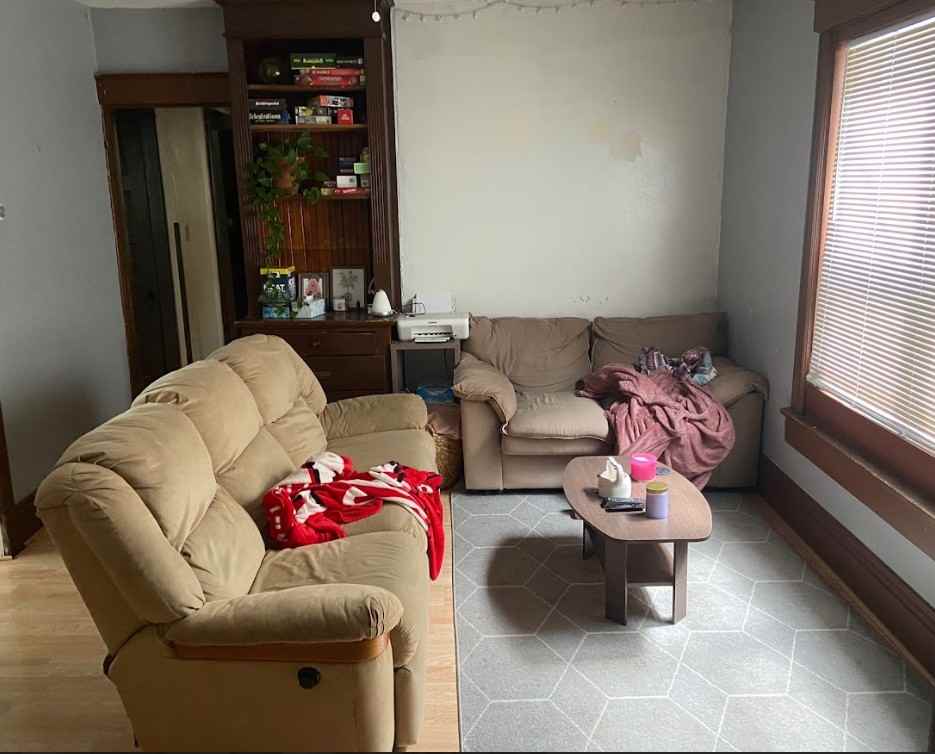 115 N Bassett St - Photo 2 of 3