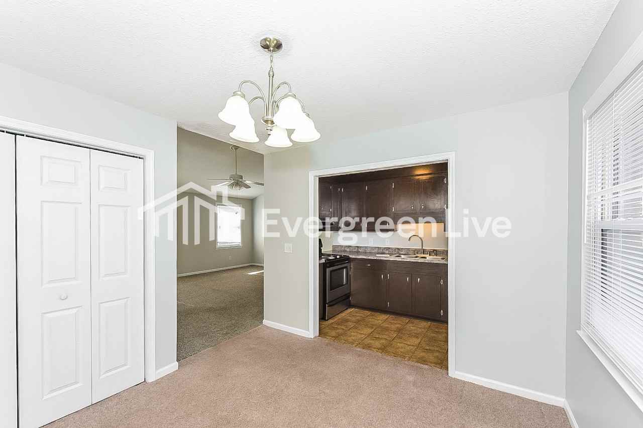 2629 Padgett Rd - Photo 3 of 10