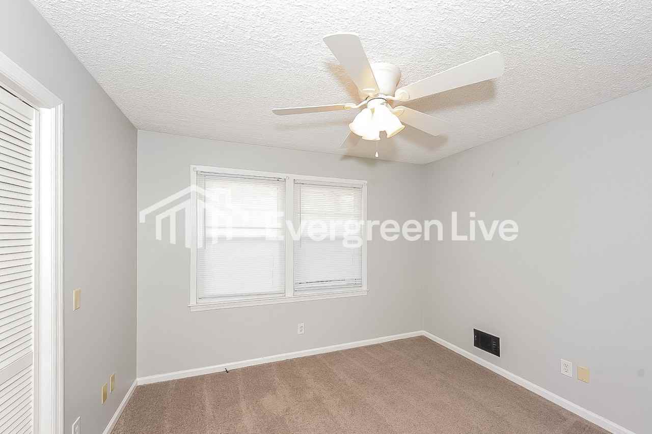 2629 Padgett Rd - Photo 6 of 10