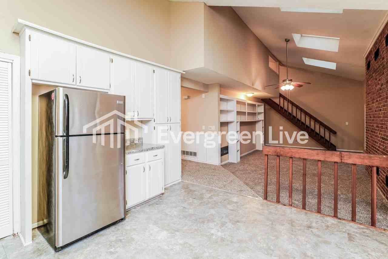 14 S Oak Ct - Photo 5 of 15