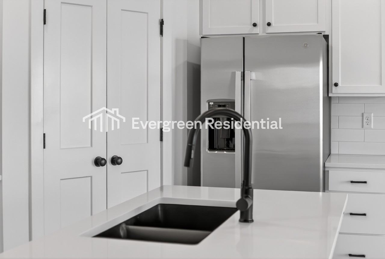 7010 Nw 81st Pl - Photo 3 of 25
