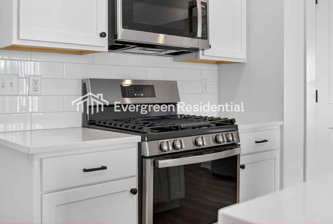 7026 Nw 82nd Ter - Photo 5 of 25