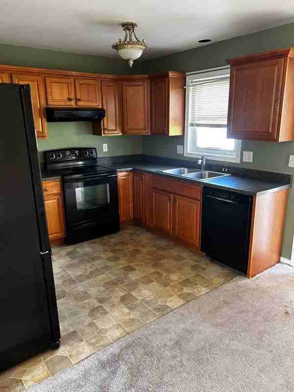 444 S 9th St - Photo 3 of 9