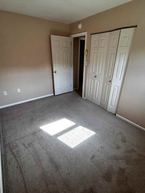 444 S 9th St - Photo 7 of 9