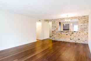 900 Ne 12th Ave - Photo 1 of 1
