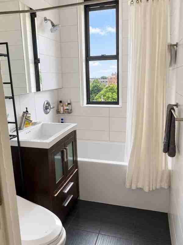 8300 Talbot St - Photo 2 of 38