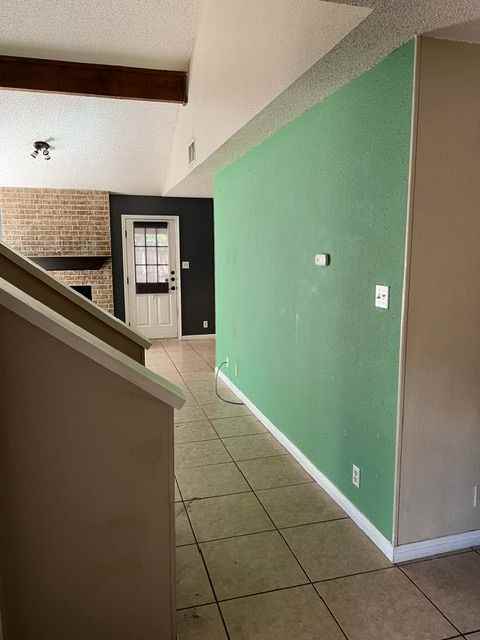 11906 Bell Ave - Photo 3 of 23