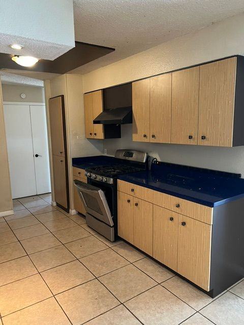 11906 Bell Ave - Photo 7 of 23