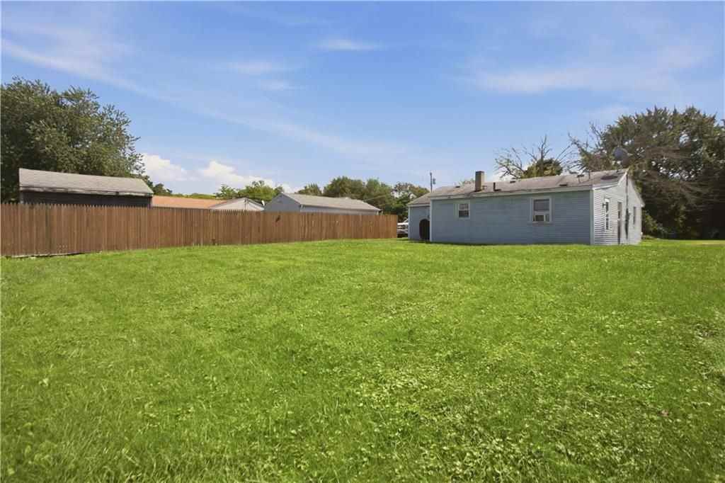 25 Robin Dr - Photo 3 of 27