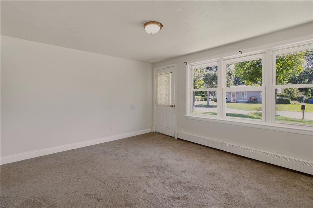 25 Robin Dr - Photo 7 of 27