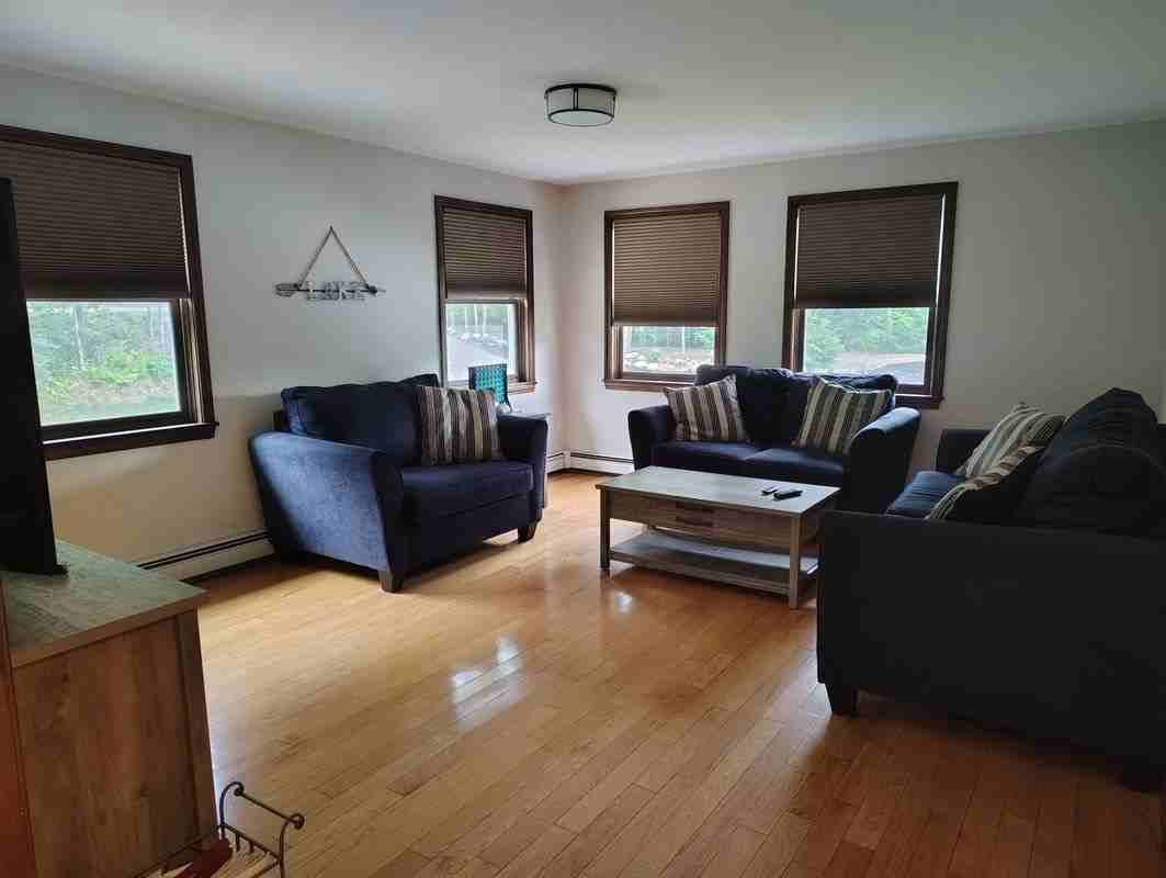 145 Wicom Rd - Photo 7 of 41