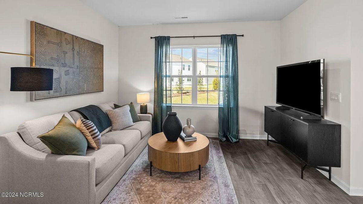 3405 Sedge Dr - Photo 5 of 7