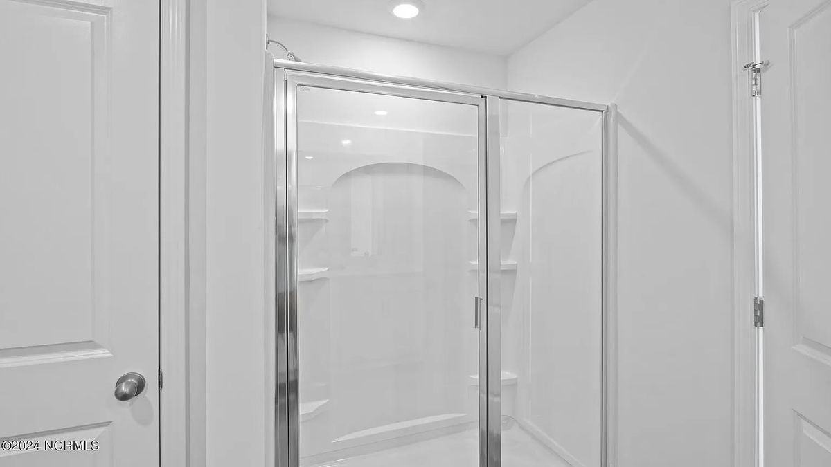 3405 Sedge Dr - Photo 6 of 7