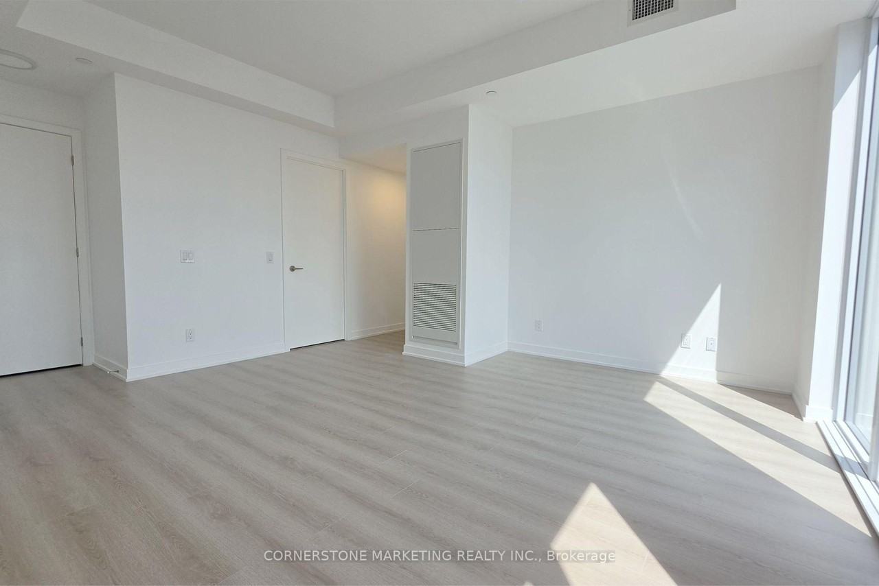 100 Queen Street East #2906
